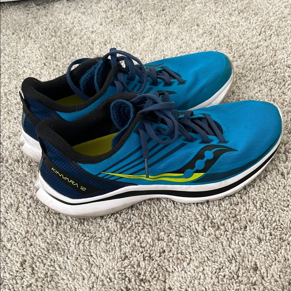 Saucony Blue Athletic Shoes Sleek Design Performance - Picture 2 of 4